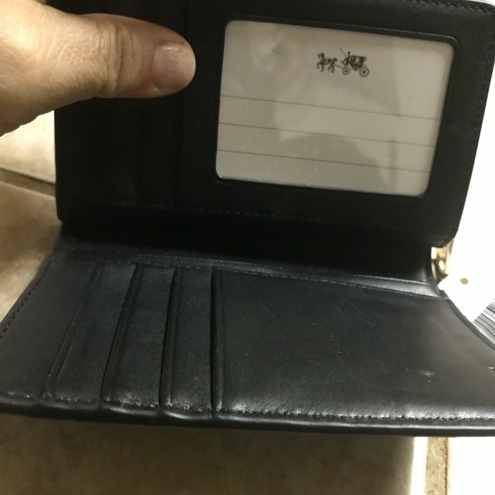 Wallet by coach - Picture 2 of 4